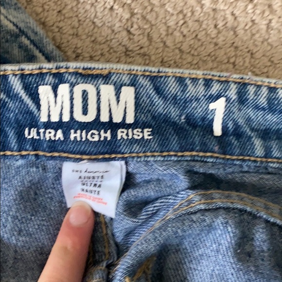 Ultra high rise mom jeans size 1 - Picture 3 of 3